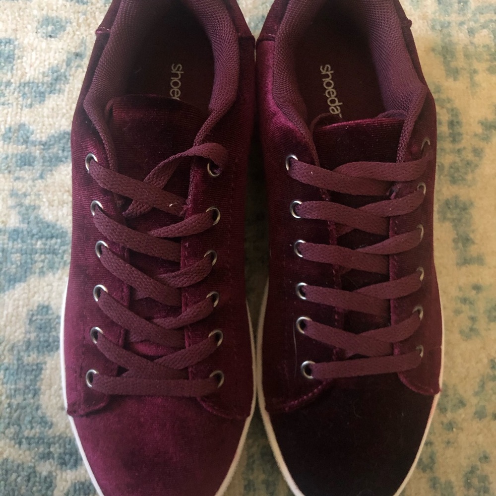 Shoedazzle Stepheyne Maroon Velvet Sneakers
